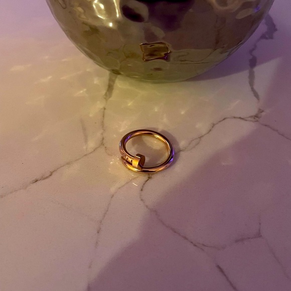 Rose gold titanium nail ring - Picture 3 of 3